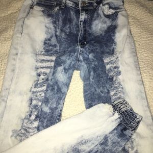 high waisted jeans!